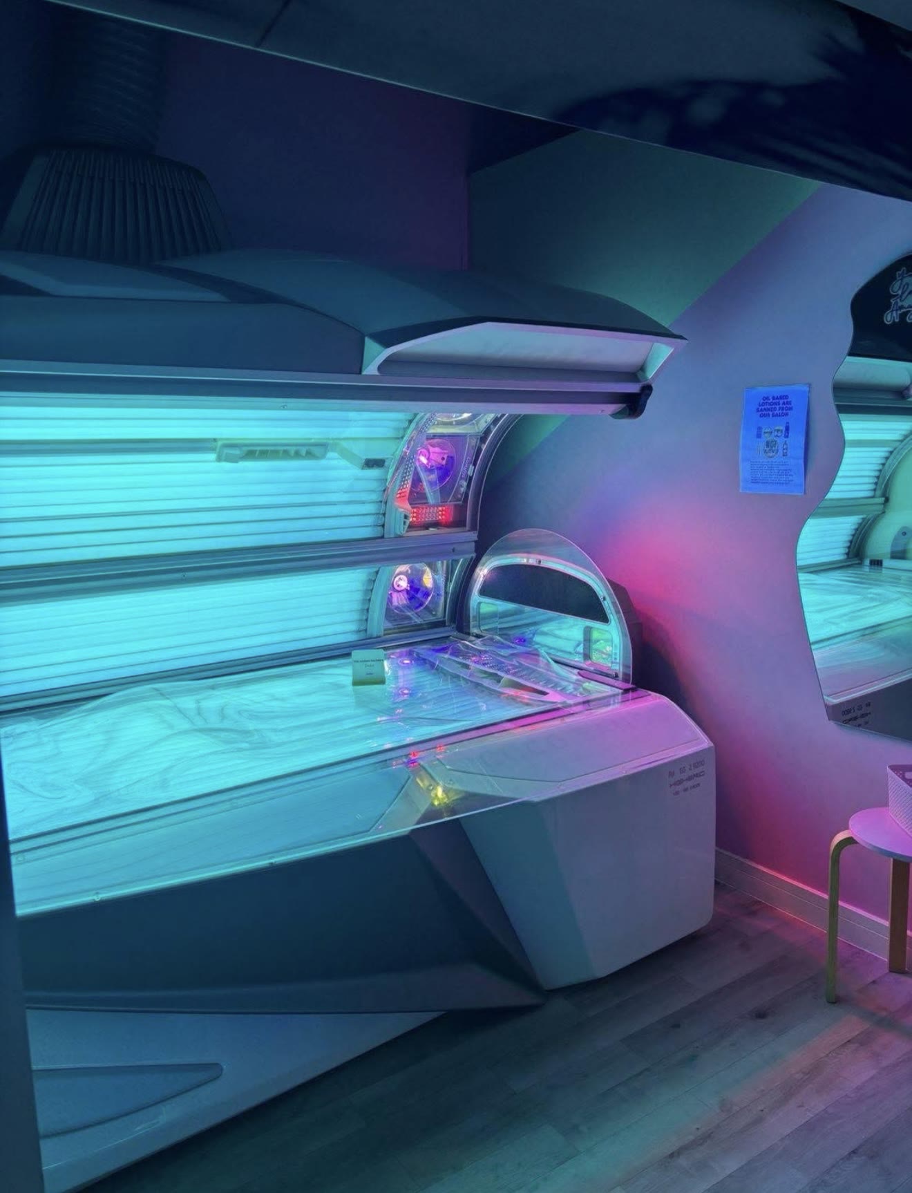 Sunbed room at Coco Sands, Bradford